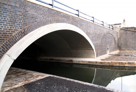 4) The original canal bridges are flattened arches and so the lower sections of the Matière arches are buried in the earth to give the correct height to span ratio with a navigable height of 4.6 metres
